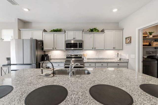 601 Lyla Dr, Spring Hill, TN 37174