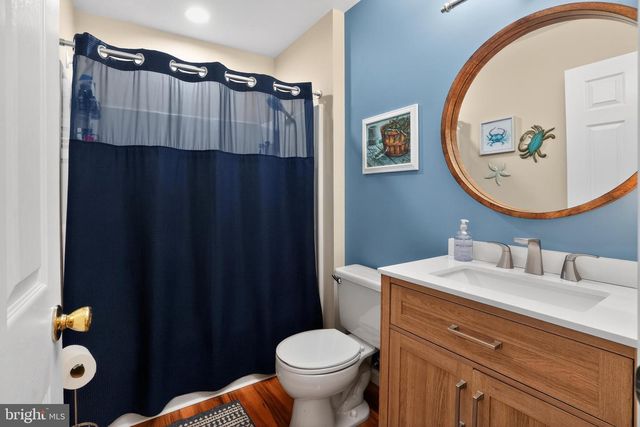 5 CHARCOAL CT, Newark, DE 19702