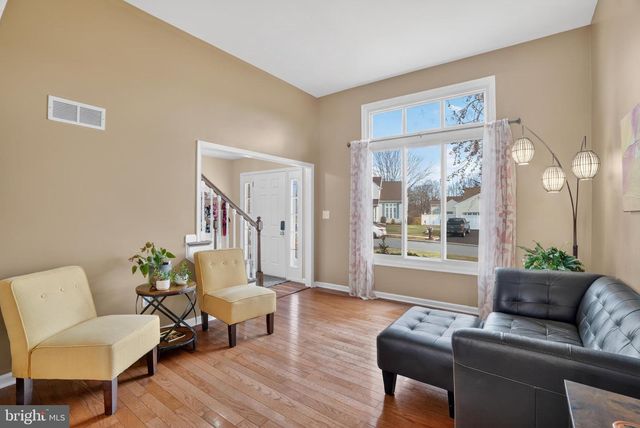 5 CHARCOAL CT, Newark, DE 19702