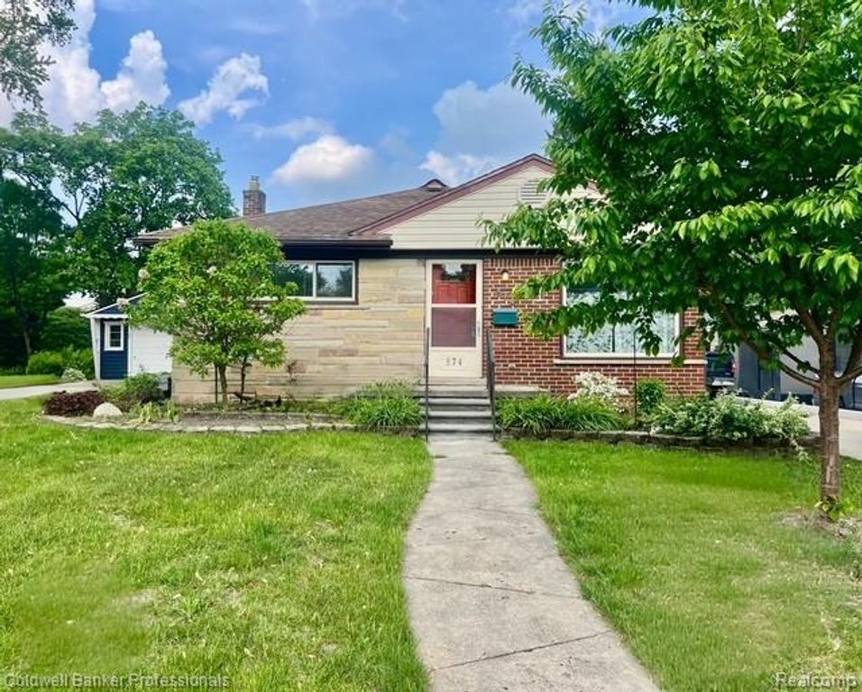 574 Auburn Street, Plymouth, MI 48170