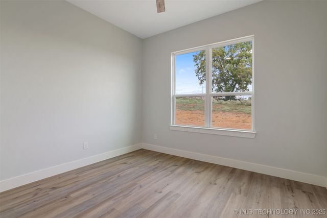 223 Vaughn Lane, Calera, OK 74730