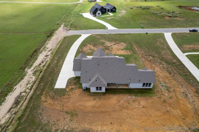 223 Vaughn Lane, Calera, OK 74730