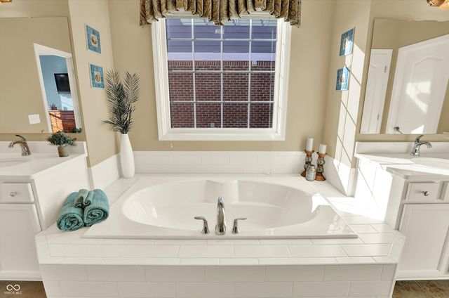 14844 Bixby Drive, Westfield, IN 46074