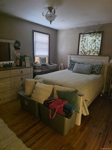 23 Seaman Neck Road, Dix Hills, NY 11746