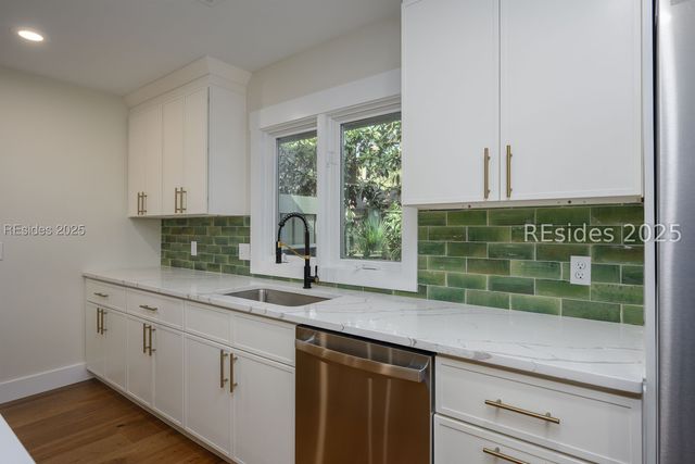 7 Whispering Pines Ct, Hilton Head Island, SC 29926