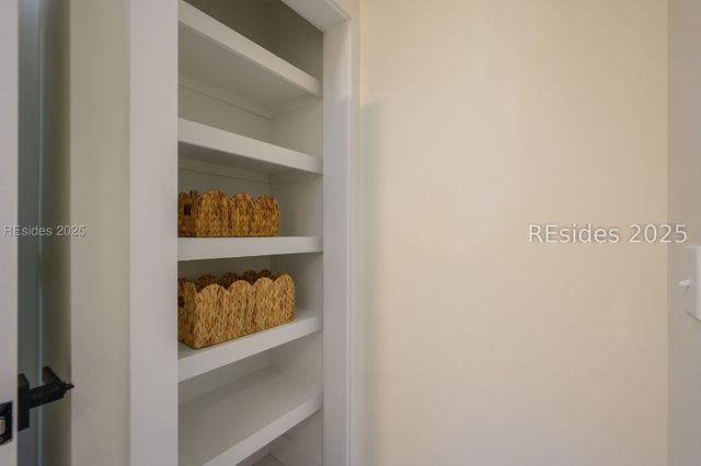 7 Whispering Pines Ct, Hilton Head Island, SC 29926