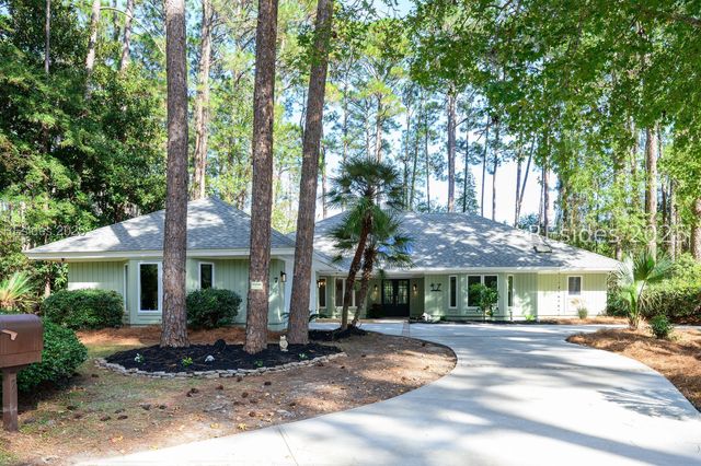 7 Whispering Pines Ct, Hilton Head Island, SC 29926