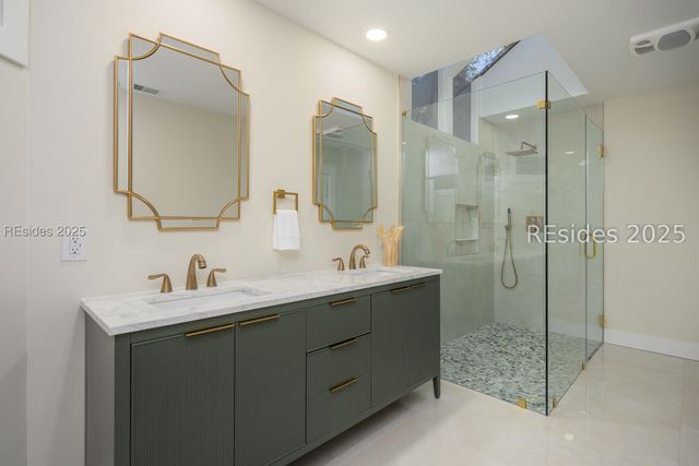 7 Whispering Pines Ct, Hilton Head Island, SC 29926