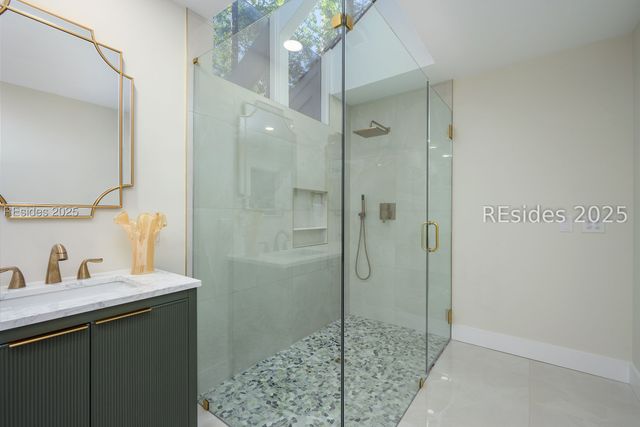 7 Whispering Pines Ct, Hilton Head Island, SC 29926