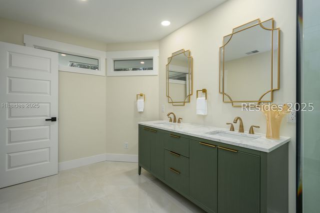 7 Whispering Pines Ct, Hilton Head Island, SC 29926