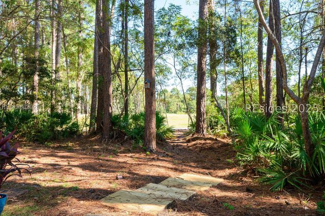 7 Whispering Pines Ct, Hilton Head Island, SC 29926