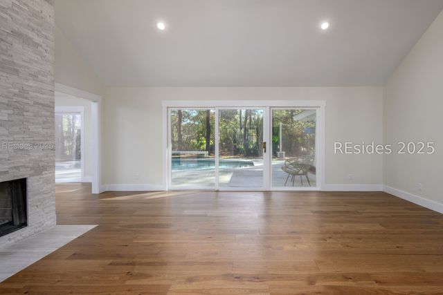 7 Whispering Pines Ct, Hilton Head Island, SC 29926