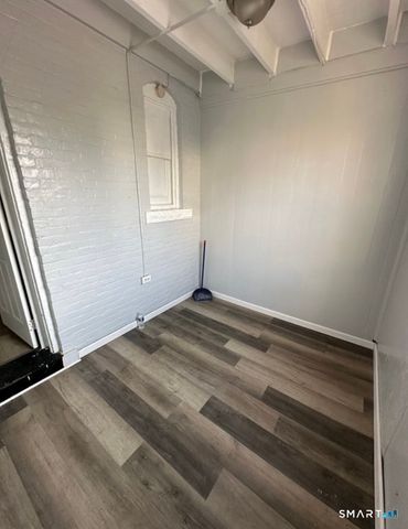 196 Park Street, Hartford, CT 06106