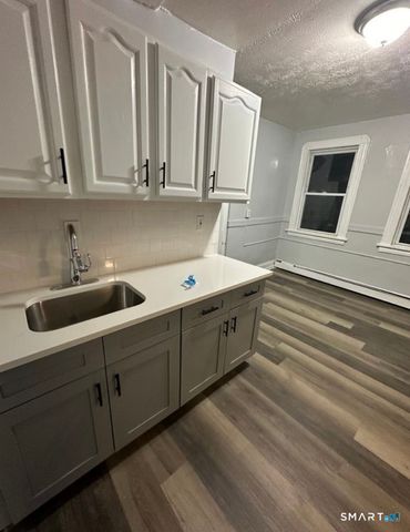 196 Park Street, Hartford, CT 06106