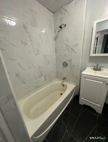 196 Park Street, Hartford, CT 06106