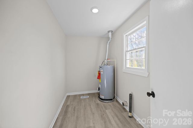 511 E Trade Street, Dallas, NC 28034