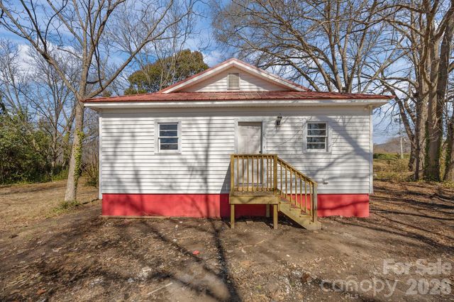 511 E Trade Street, Dallas, NC 28034