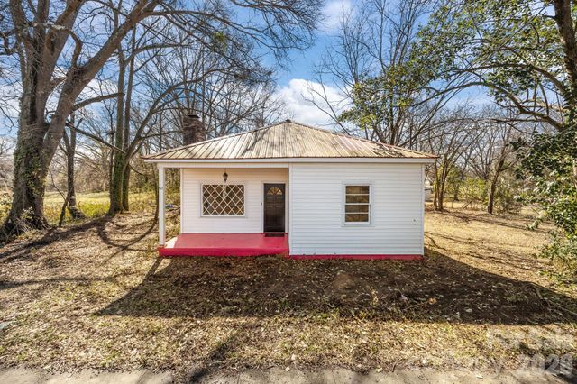 511 E Trade Street, Dallas, NC 28034