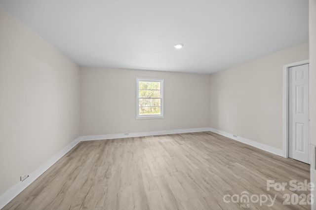 511 E Trade Street, Dallas, NC 28034