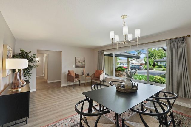 7439 Woodside Dr, Stockton, CA 95207