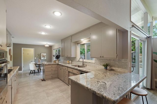 7439 Woodside Dr, Stockton, CA 95207