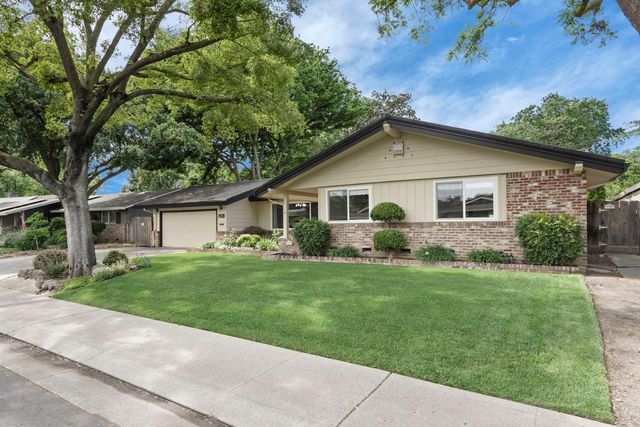 7439 Woodside Dr, Stockton, CA 95207