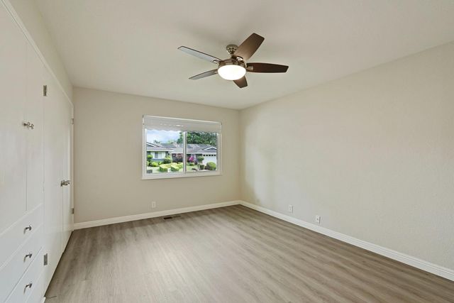 7439 Woodside Dr, Stockton, CA 95207