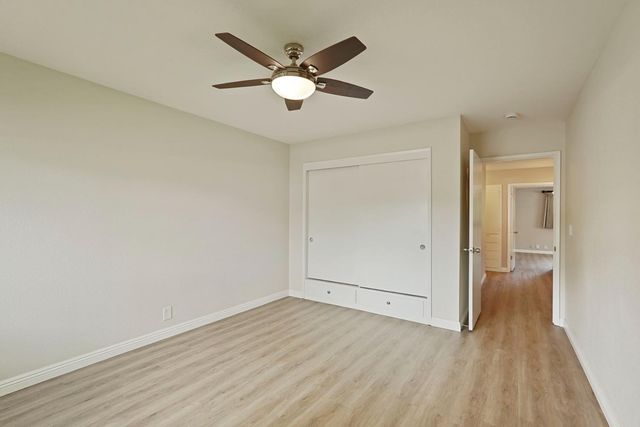 7439 Woodside Dr, Stockton, CA 95207