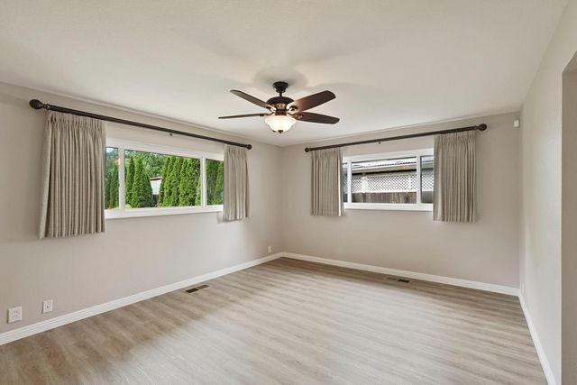 7439 Woodside Dr, Stockton, CA 95207