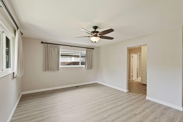 7439 Woodside Dr, Stockton, CA 95207