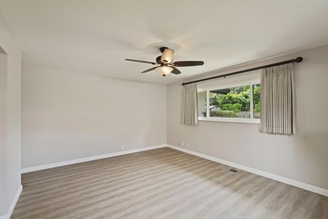 7439 Woodside Dr, Stockton, CA 95207