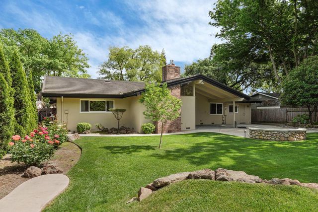 7439 Woodside Dr, Stockton, CA 95207