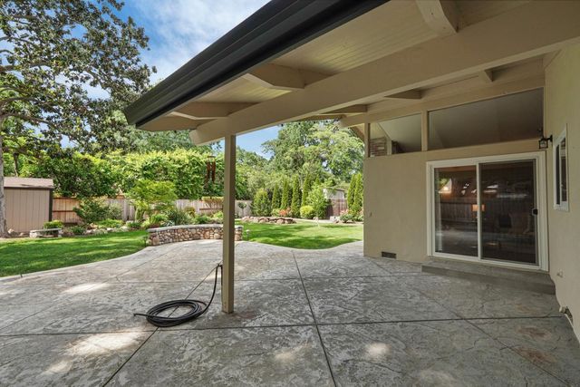 7439 Woodside Dr, Stockton, CA 95207