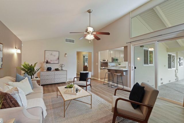 7439 Woodside Dr, Stockton, CA 95207