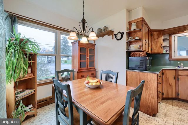 301 E WILLOW ST, Elizabethtown, PA 17022