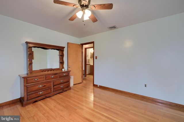 301 E WILLOW ST, Elizabethtown, PA 17022