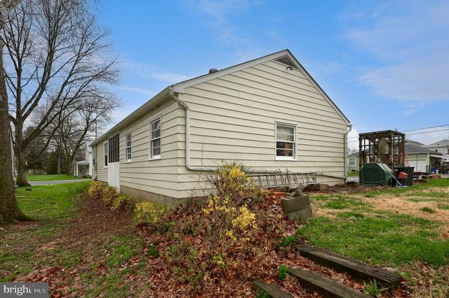 301 E WILLOW ST, Elizabethtown, PA 17022