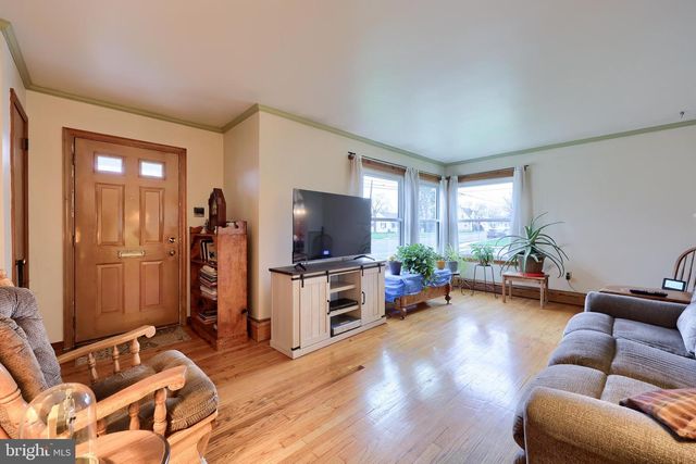 301 E WILLOW ST, Elizabethtown, PA 17022