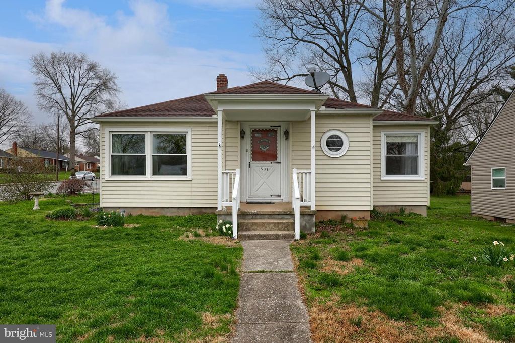 301 E WILLOW ST, Elizabethtown, PA 17022
