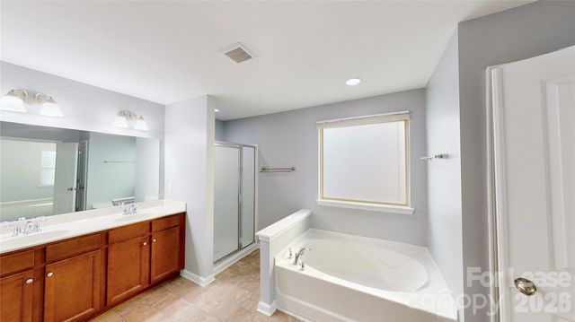 16126 Long Talon Way, Charlotte, NC 28278