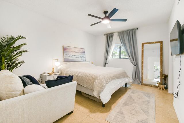 2916 Tuscany Court 104, Palm Beach Gardens, FL 33410