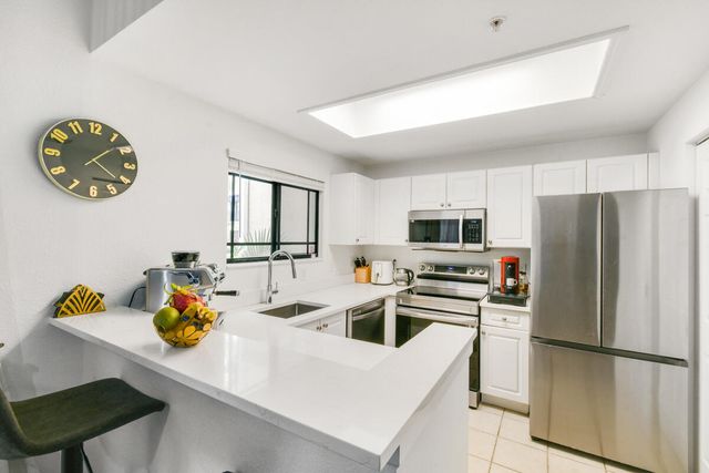 2916 Tuscany Court 104, Palm Beach Gardens, FL 33410