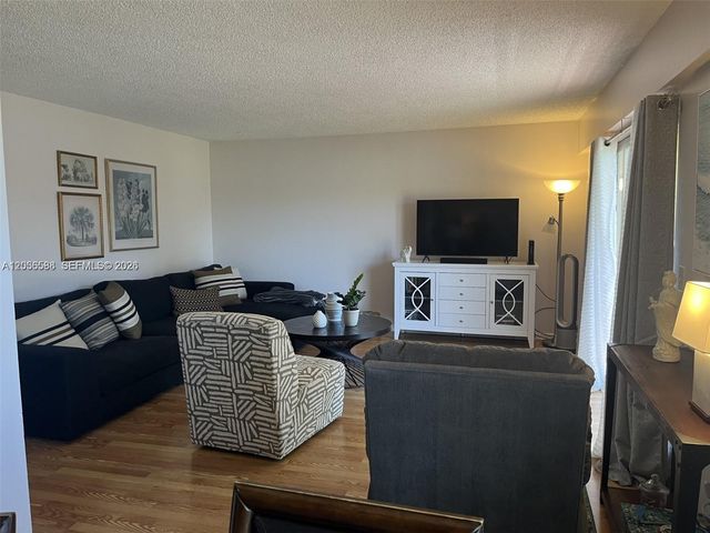13500 SW 1st Street 308U, Pembroke Pines, FL 33027