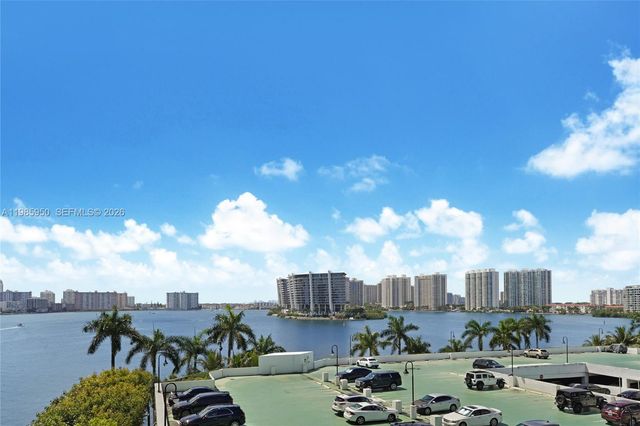 19101 NE 36th Ct 705, Aventura, FL 33180