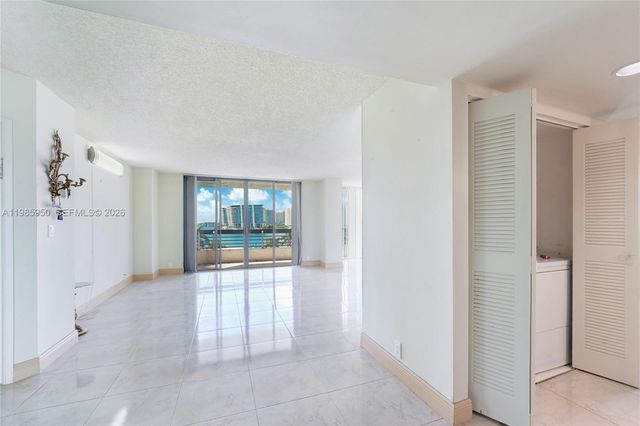 19101 NE 36th Ct 705, Aventura, FL 33180