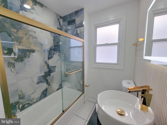 1016 WHITBY AVE, Lansdowne, PA 19050