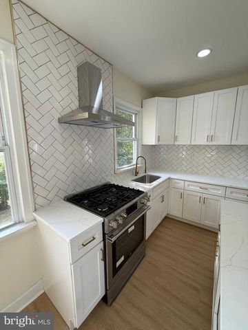 1016 WHITBY AVE, Lansdowne, PA 19050