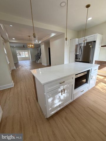 1016 WHITBY AVE, Lansdowne, PA 19050