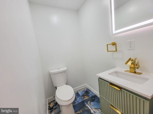 1016 WHITBY AVE, Lansdowne, PA 19050