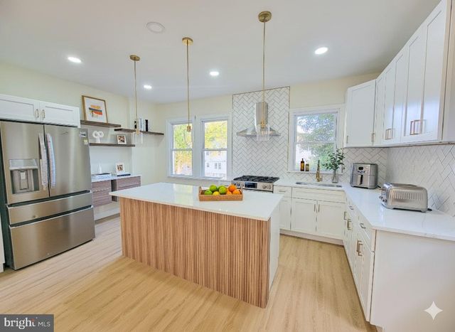 1016 WHITBY AVE, Lansdowne, PA 19050